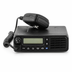 Radio de Banda Aérea VHF / 36W de Potencia RF / 200 Canales de Memoria / Cancelación Activa de Ruido / Bluetooth® Opcional / IP54 Resistente al Polvo y Agua / Compatible con 12V y 24V