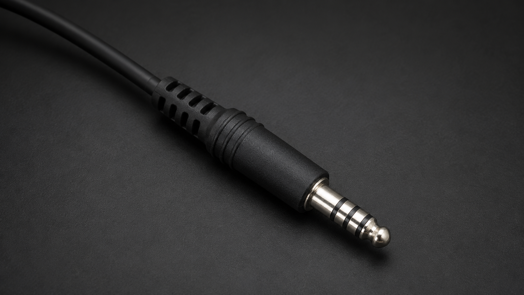 Conector U-174/U para audífonos de helicóptero
