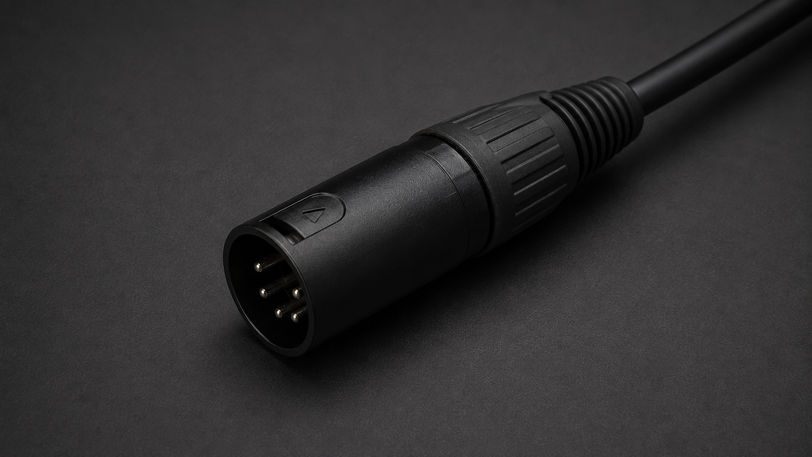 Conector XLR de 5 pines para audífonos de aviación comercial